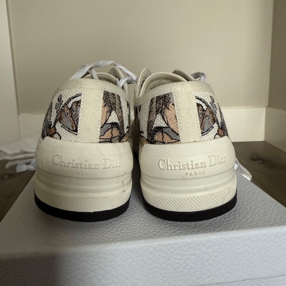 Dior Sneakers - Picture 5 of 7